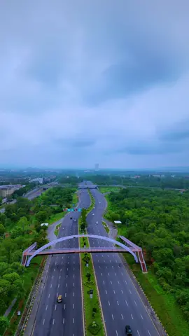 Uski hame aadat hone ki aadat ho gayi _  story and status lyrics  #islamabad #islamabadian #greenpakistan⚘🇵🇰⚘ #naturalbeauty #foryoupage 