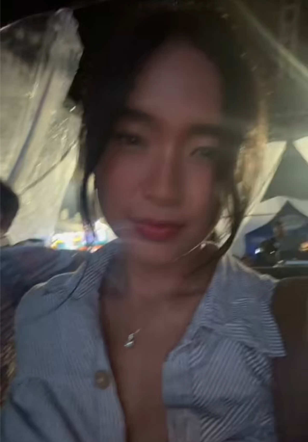 sisaan socialchic xixixi aslinyaaa seru amayyy tp suaraku kaya kaleng rombeng meuhehehehhe 😅😅😅