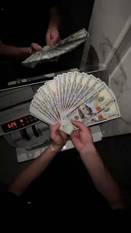 #money #rich #4upage 