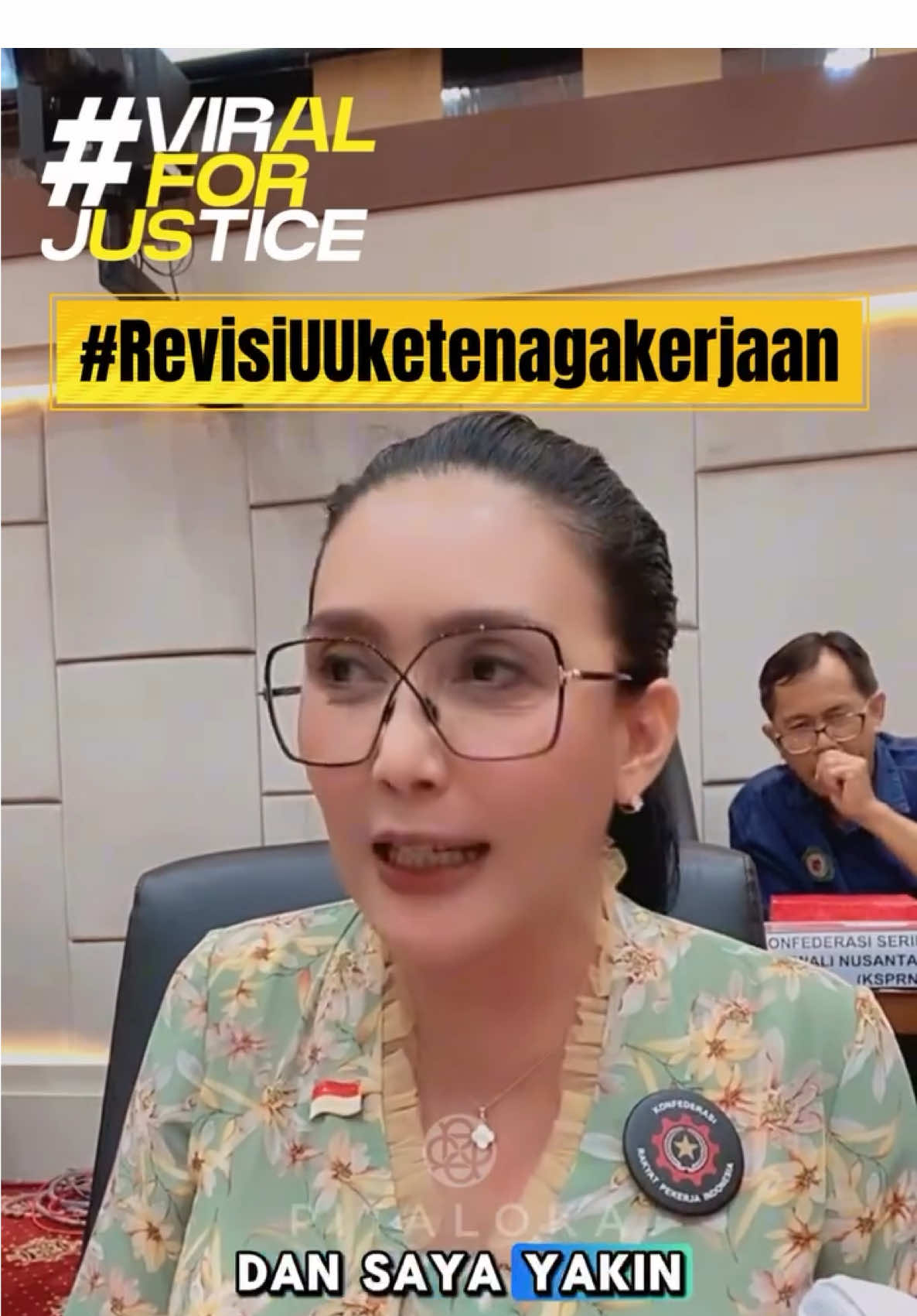 #ViralForJustice #RevisiUUKetenagakerjaan #SavePekerjaIndonesia Hari ini saya sebagai Ketua Konfederasi Rakyat Pekerja Indonesia (KRPI) menghadiri Rapat dengar pendapat dengan Pimpinan dan Anggota Komisi IX tentang Panja UU ketenagakerjaan. Izinkanlah KRPI memberikan beberapa rekomendasi dan catatan.  1.Di dalam perubahan Undang-Undang Ketenagakerjaan yang baru, mari kita redefinisi hubungan kerja, di dalam Undang-Undang 13/2003 pasal 1 ketentuan umum angka 15. Perlu ada redefinisi hubungan kerja yang tidak membatasi hanya pada pengusaha, namun pada konteks siapapun pemberi kerja dan pekerja. 2.Rekomendasi kami tentang prinsip perlindungan. Prinsip perlindungan untuk lahirnya kami sebut sebagai Trilayak Pekerja. Kerja layak, upah layak dan hidup layak untuk mencapai adanya suatu kesejahteraan amanat konstitusi yaitu terpenuhinya hak rakyat yang bekerja. Adanya satu bab khusus tentang pengupahan di mana di dalamnya mengatur skala upah dan skala usaha, termasuk upah sektoral.  3.Partisipasi dan akses keadilan inklusif. Pengakuan serikat kerja non perusahaan karena sekarang banyak yang tidak bekerja di perusahaan, namun mereka berserikat, berorganisasi tetapi tidak diakui, tidak ada payung hukum dengan alasan pekerjaannya tidak diatur di dalam Undang-Undang 13/2003. Kami juga mengusulkan reformasi lembaga penyelesaian perselisihan hubungan industrial. 4.Adanya otonomi daerah dengan lahirnya Undang-Undang 23/2014 tentang Pemerintahan Daerah. Ketenagakerjaan termasuk dalam urusan pemerintahan konkuren yang menjadi kewajiban daerah dalam pelaksanaan pelayanan dasar, khususnya dalam hal pengawasan, ketenagakerjaan dan pelaksanaan kegiatan terkait peningkatan sumber daya manusia pekerja, penempatan dan perlindungan.  5.Undang-undang Ketenagakerjaan yang bersifat lex spesialis, menjadi bentuk kodifikasi. Kodifikasi adalah proses pengumpulan dan penyusunan kembali hukum yang berlaku ke dalam satu kitab hukum atau kodeks yang sistematis dengan tujuan adanya kesatuan hukum dan kepastian hukum sehingga hukum lebih mudah dipelajari, dipahami dan diterapkan. Salam Sopan Indonesia! 
