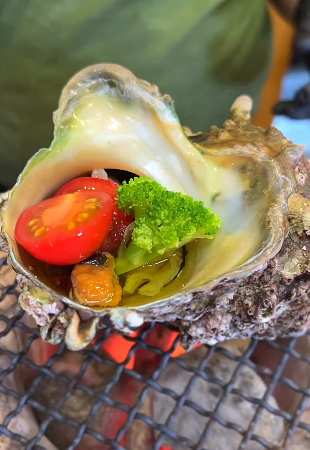 Ocean Flavor Explosion: Turban Shell Ajillo🐚 #food #garlic 