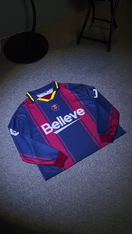 Streetwear meets football vibes! ⚡ Jersey Boxy Barcelona Believe Diagemsae = bold look, maximum comfort 🔥 #promomakangajian #believediagemsae 