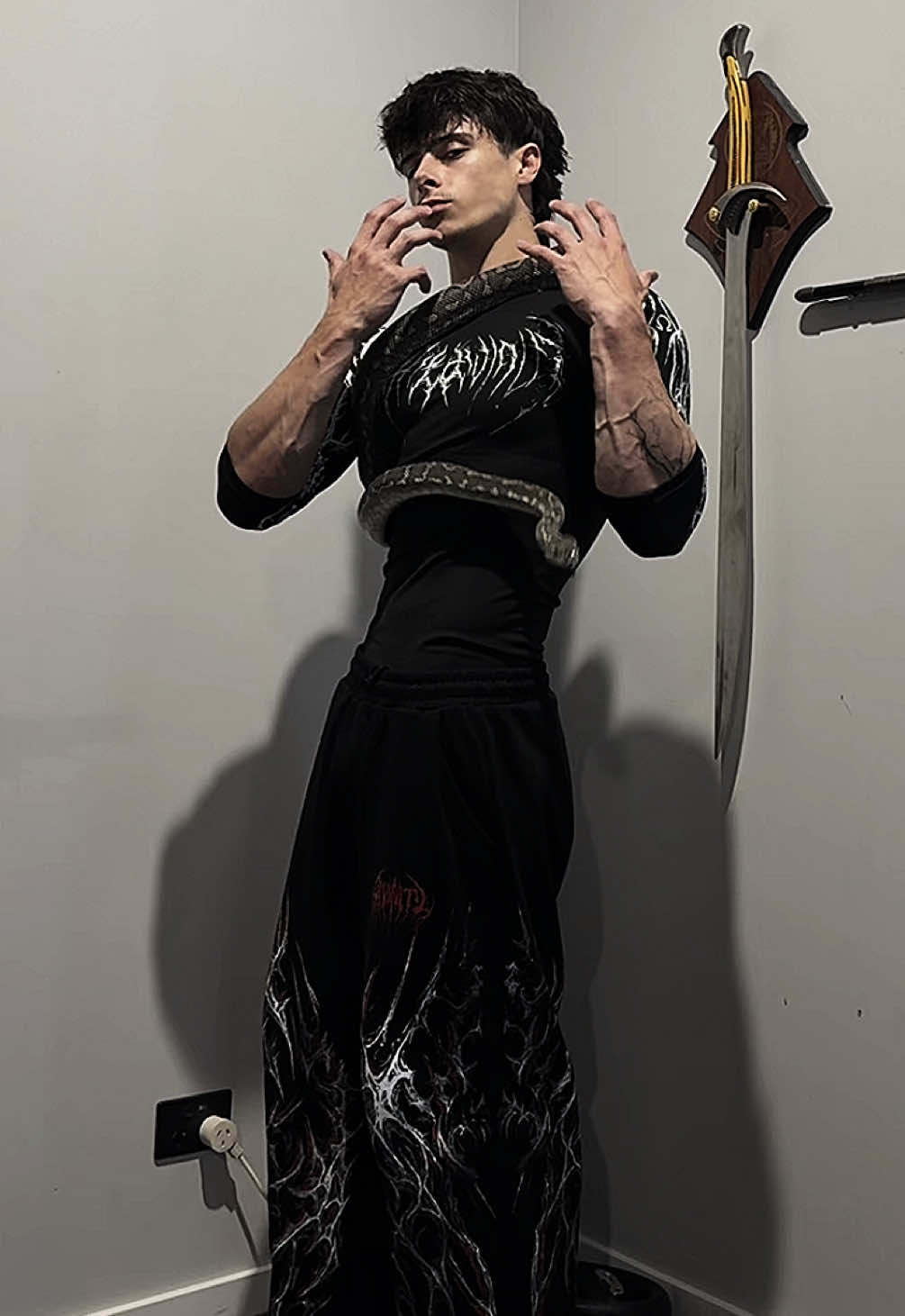 Learning from the best 🐍 @Breathedivinity use code: ‘ PHOENIX ‘ 🐦‍🔥 #Fitness #calisthenics #trend #trending #viral