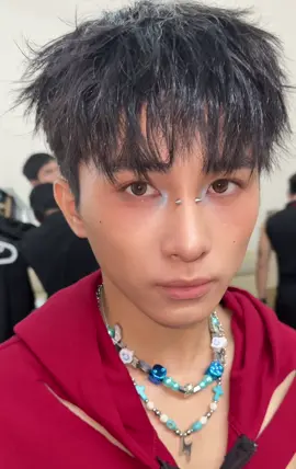 Layout còn lại của themesong 'All eyes on us' x SơnK #trananhthumakeup  #sonK #anhtraisayhi 