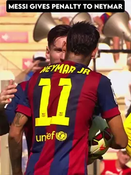 Messi 100% respects his teammates on the penalty🥰👏 #messi #football #Soccer 