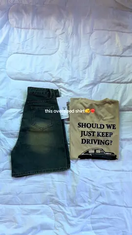 wag kana lods magpahuli sa oversized shirt nato!#tops #oversize #outfitideas #fashion #fyppppppppppppppppppppppp 