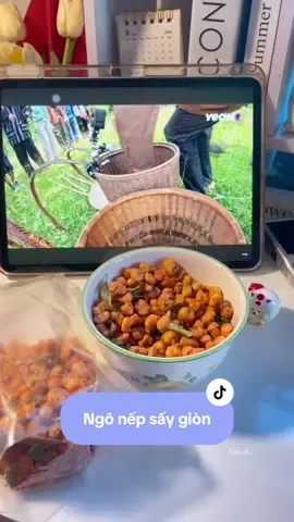 Ngồi xem phim có gói ngô nếp giòn giòn ăn nhờ 😋#ngonepsaygion #ngonep #nhau#monnhau#anvat