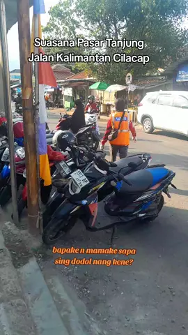 pasar tanjung sari cilacap pasar yang berada di jalan kalimantan. super lengkap macam-macam kebutuhan dapur. #cilacap #pasarcilacap #pasartanjung #pasar #wisata 