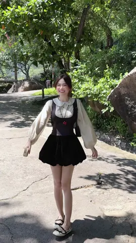 “Ở cái thời điện thoại không rời tay, không hồi âm tin nhắn cũng là một cách trả lời..”🐻🍂