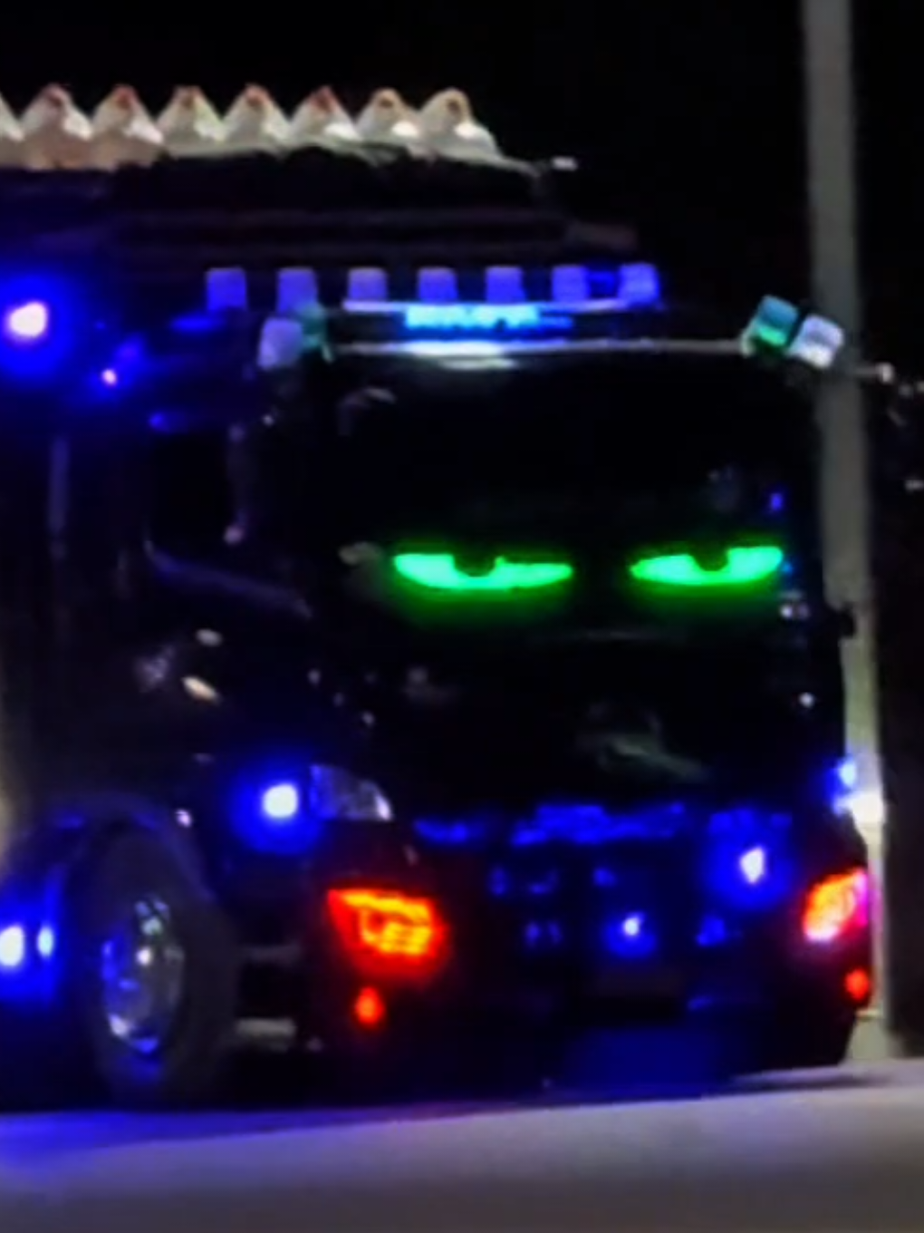 #RMTGROUP #black_phantom #hino500 #promomakangajian 