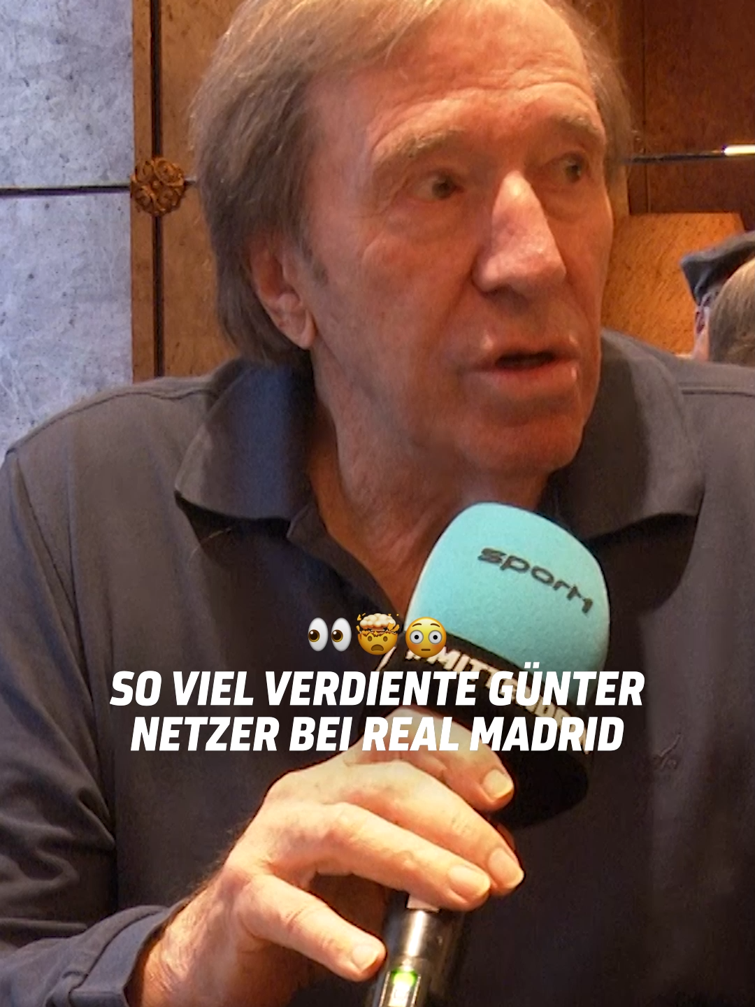 Im SPORT1-Interview enthüllt Günter Netzer sein damaliges Gehalt bei Real Madrid! 😯 Die Vertragsverhandlung verlief äußerst kurios - Netzer vergleicht sie sogar mit einer Szene aus einem amerikanischen Film.... 😅 #sport1 #sport1news #netzer #realmadrid