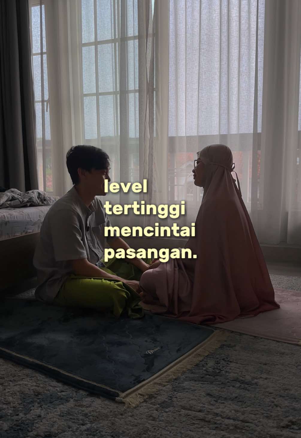 Kadang kita suka lupa sebenarnya tujuan menikah itu untuk apa Bukan hanya sekadar mencintai satu dengan lain, tapi juga memastikan agar cinta tersebut menjadi ibadah kepada-Nya