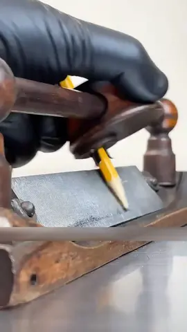 Rautan Pensil Jaman Dulu