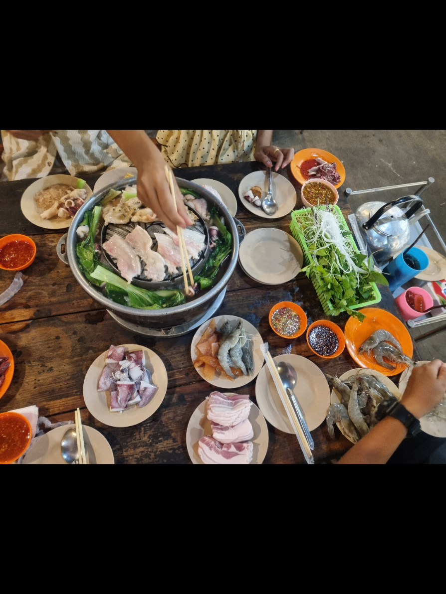 ถึงจะเหนื่อยแค่ไหน ยังไงหมูกระทะก็เยียวยาทุกสิ่ง🥰 #อ้วนแหละ #กินเก่ง #ฉันเรียกมันว่าความสุข❤️ #เทรนด์วันนี้ 