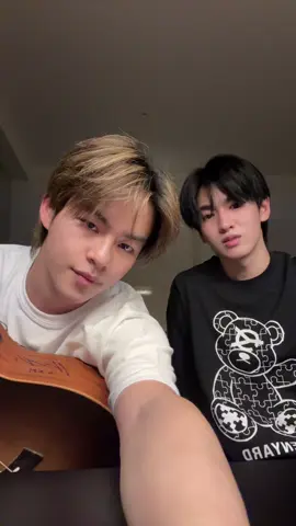 ร้องกับหมวยครับ🐻🐼 #MARCKRIS #JINWOOKkim #BUSbecauseofyouishine 
