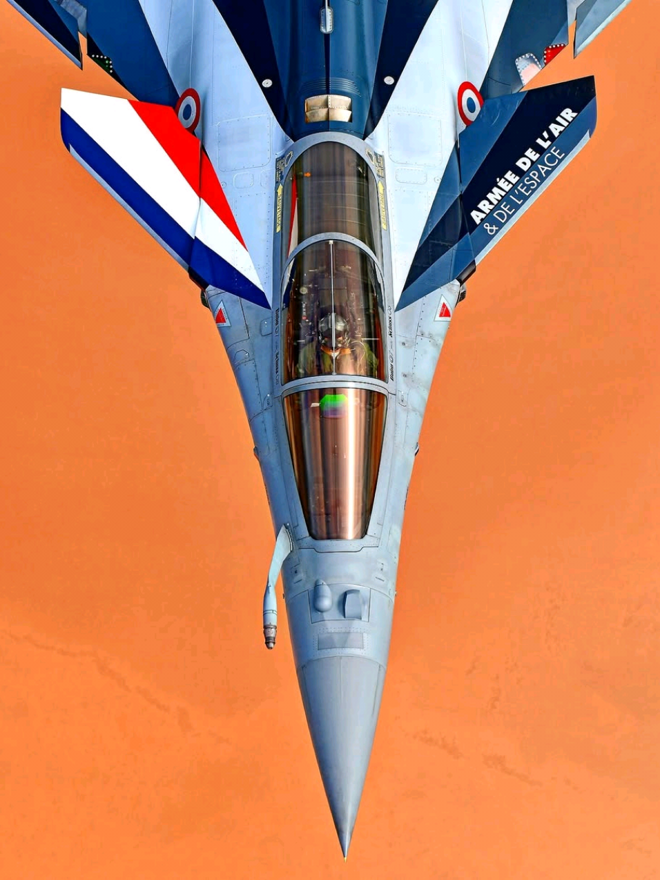 𝐑𝐚𝐟𝐚𝐥𝐞 𝐬𝐨𝐥𝐨 𝐝𝐢𝐬𝐩𝐥𝐚𝐲 𝟐𝟎𝟐𝟑 🇫🇷 #france | #rafale | #fighterjet | #aviation | #edit 