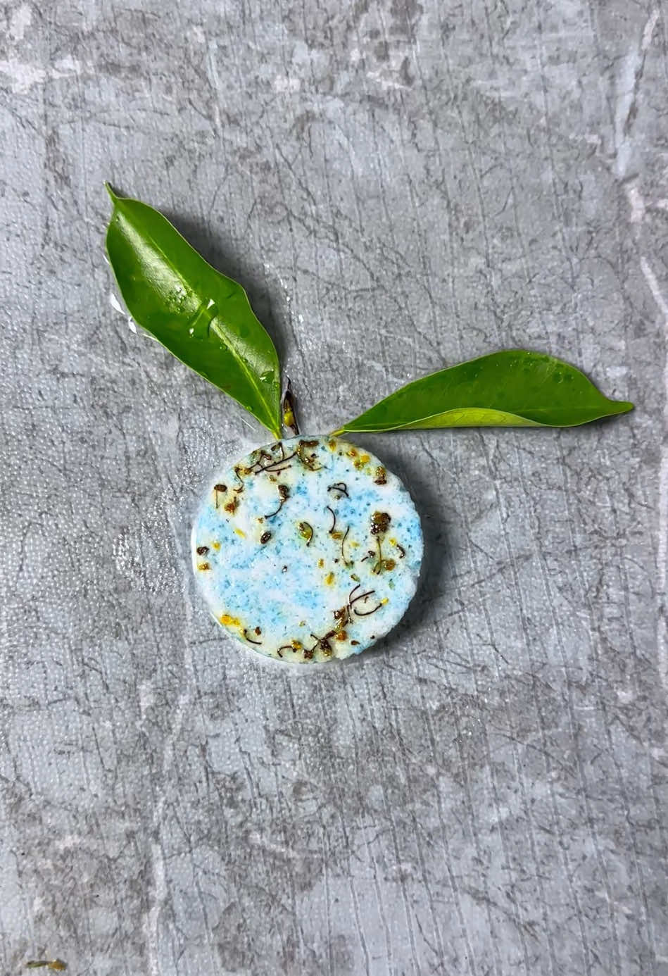 These shower steamers turn your regular shower into a luxury spa. Just drop one in, and let the steam do the magic. #tiktokshop #ShowerSteamer #fallfreshness #bodyrefresh #fyp