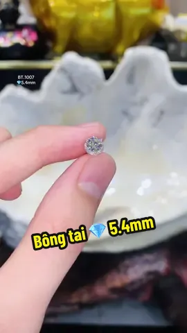 Mẫu bông tai 💎, đính viên chủ 💎5.4mm kiểm định GIA #tamluxury #tamluxurydiamondjewelry #bôngtai #xuhuongtiktok #trending 