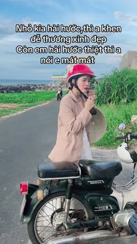 Nhỏ đó nói chuyện hài hước,anh nghe anh cười là được rồi,mắc gì anh lại tụt quần anh ơi 😅 #motminhvanvui #vuivemoingay❤️ #haihuoc #tinhyeu 