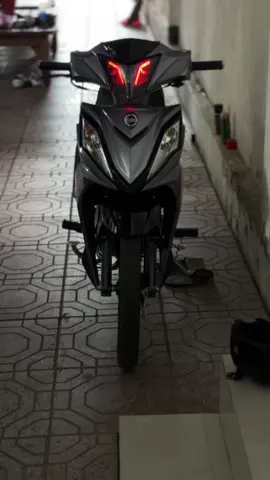 Về lại 2 kính😂#galaxy50cc #symgalaxy50cc #galaxydokieng #galaxykieng50cc #xuhuong 