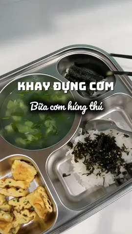 Thì ra con không chịu ăn cơm không phải vì mình nấu không ngon, mà là con không thấy hứng thú khi ăn cơm. Thử để đồ ăn vào khay cơm như này đi các mom, mn sẽ bất ngờ đấy #cunglamme #mebimreview #khaycominox #khaycomchobe #mevabe 