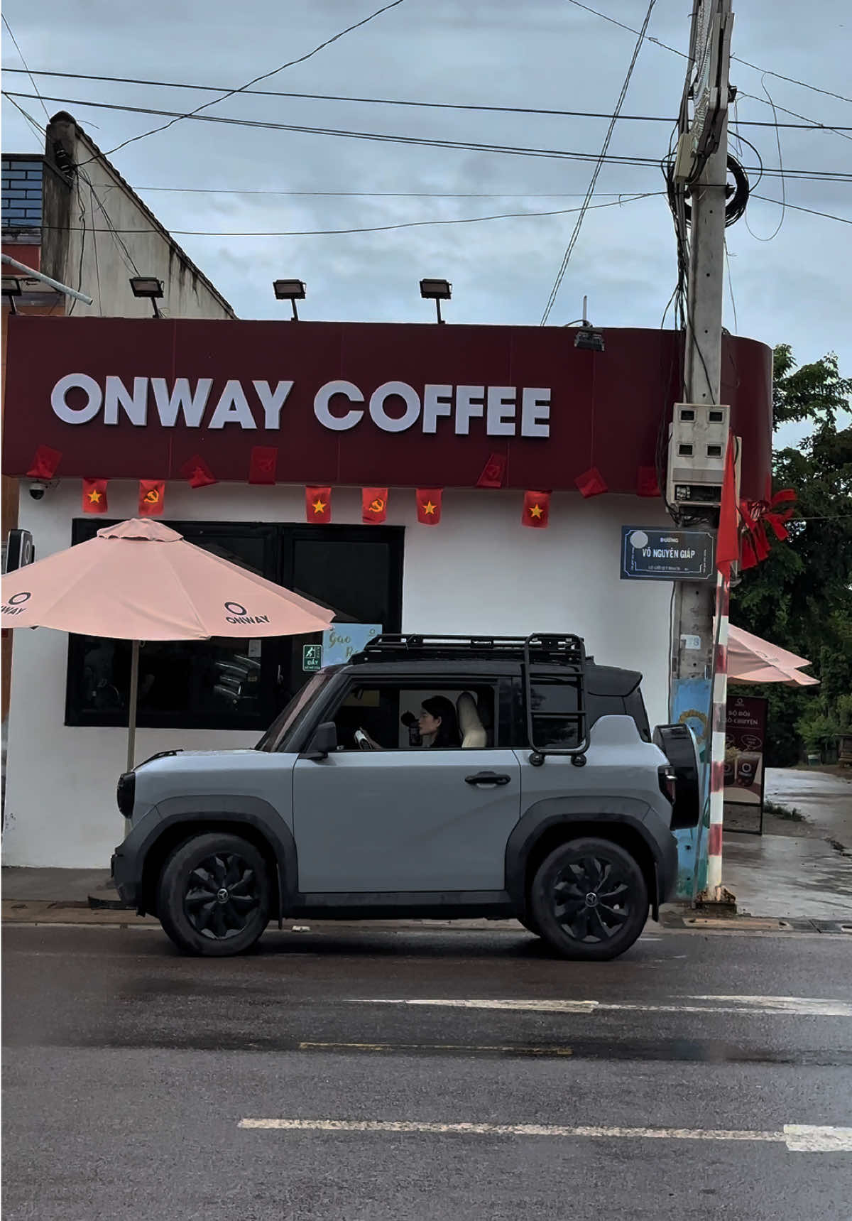 Cuộc sống mà làm gì có sự lựa chọn, mưa đến đâu thì ta che đến đó. #mua #muabuon  #vf3 #xh #tamtrang 