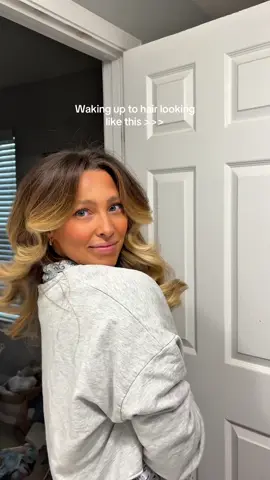 Forever my favorite way to get flawless curls 🤎🥰 #dreamhair #90sblowout #overnightblowoutresults #blowoutcurls #volumehair 