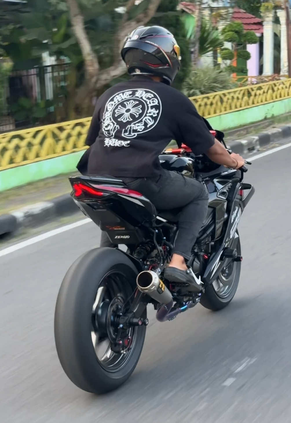 Where have u been.. #zx25r 