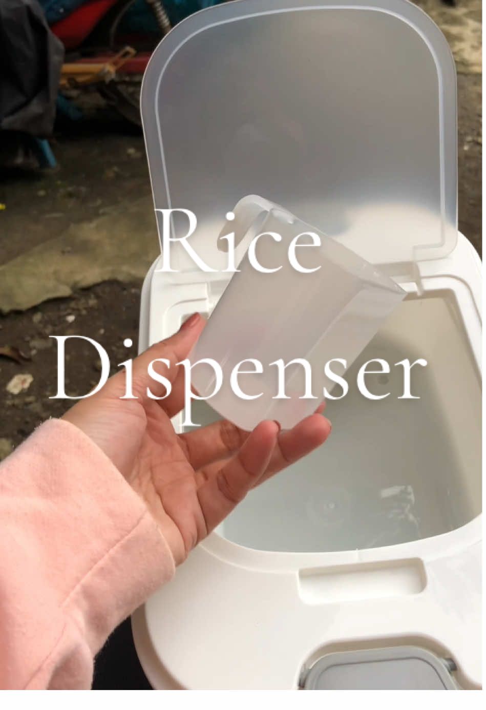 Ganda at aesthetic ng rice dispencer na to mga mare ko#ricedispenser #ricestorage #aestheticricedispenser #viralricedispenser #storagebox 