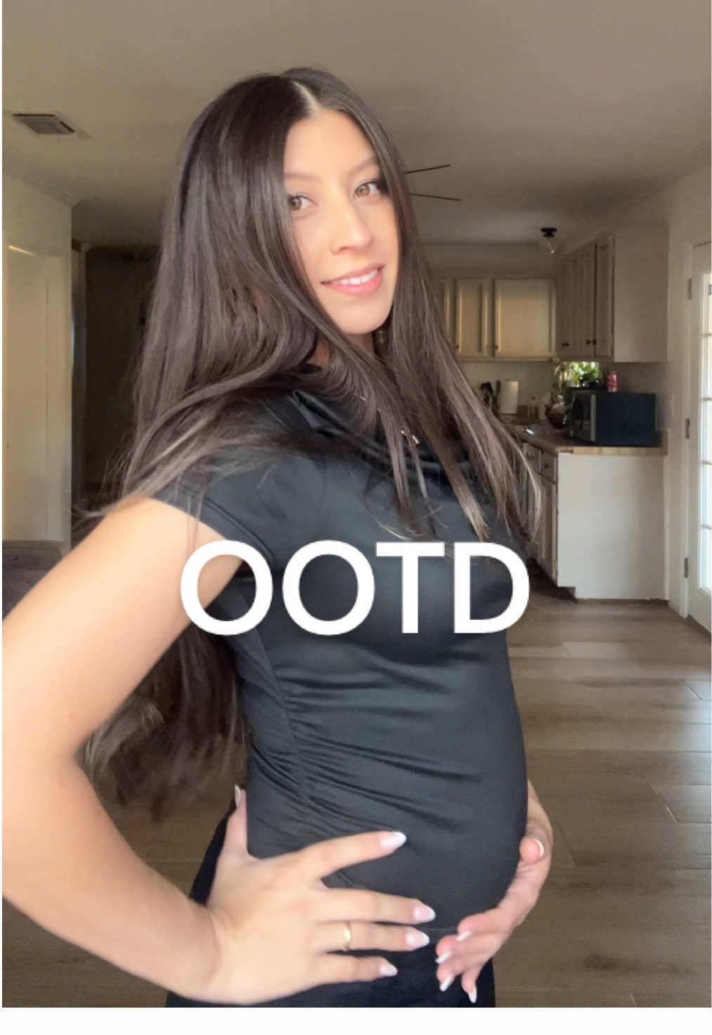 After years of being patient I’m having my miracle baby🥹 17 weeks #ttcjourney #miraclebaby #OOTD #17weekspregnant 