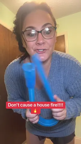 “Most dryer fires are caused by failure to clean them, specifically a build up of lint” 😳😳 #dryerlintvacattachment #dryerventcleaning #dryerlint #dryerfire #housefireprevention 