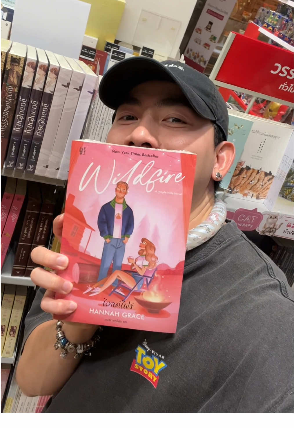 (ENG-ไทย)✨ Excited to share the cover design of my latest book, WILDFIRE – a No. 1 New York Times Bestseller! ✨🤩 ฝากผลงานการออกแบบหน้าปกนิยายเล่มล่าสุด ‘WILDFIRE’ ของปริ้นไว้ด้วยน้า เล่มนี้เป็นหนังสือขายดีอันดับ 1 จาก New York Times ด้วย~ 🙏🏻🥹🫶🏻🥰 #wildfire #ไวลด์ไฟร์ #นิยายwildfire #hannahgrace #bookcoverdesign    