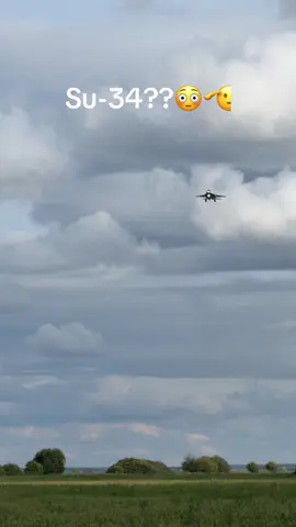 so I spotted Sukhoi Su-34ME during its preparation for export to Algeria @✈️tims.aviation27✈️ #aviation #planespotting #avgeek #sukhoi 