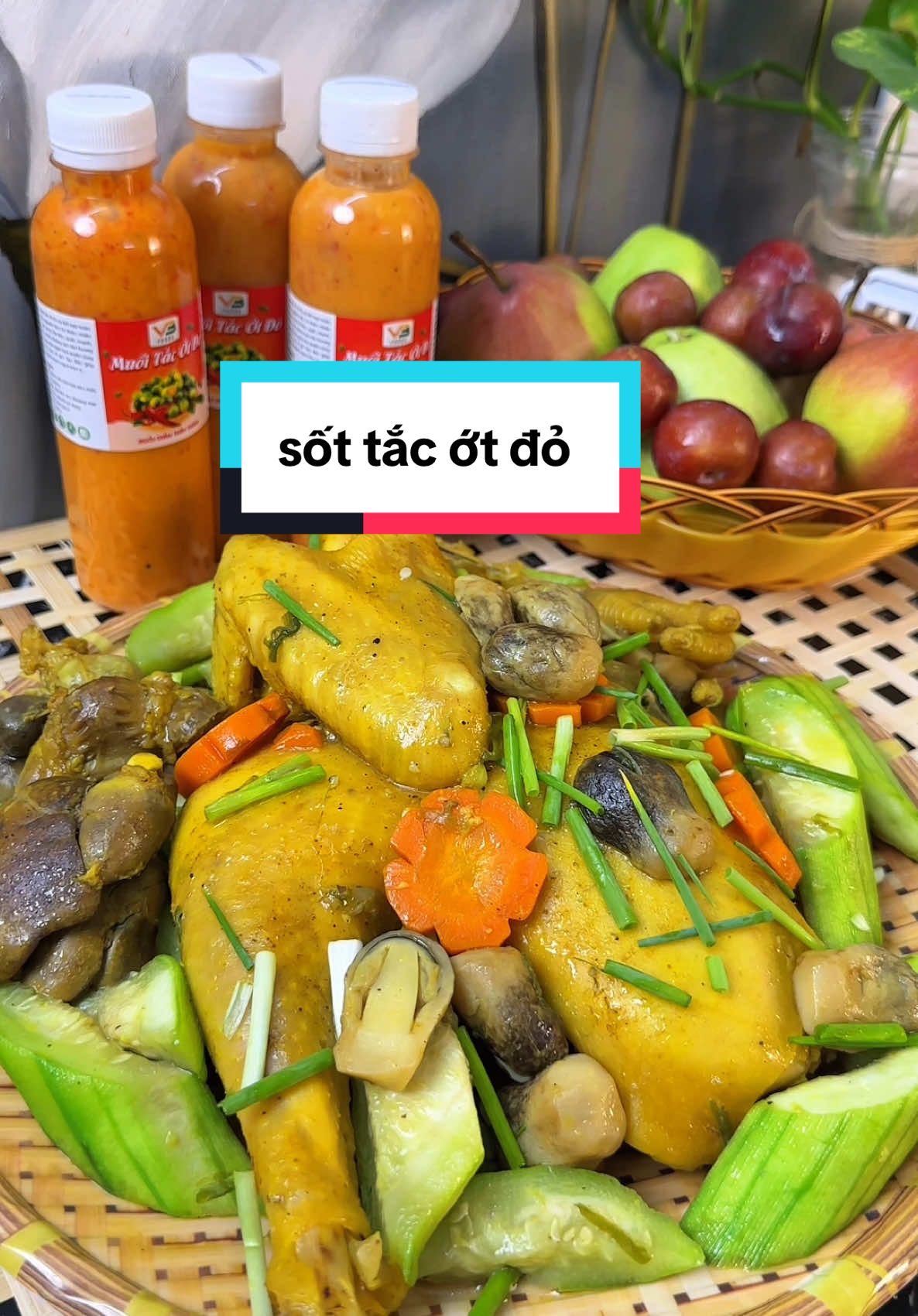 Gà đem hấp mướp với nấm rơm nó ngon ngọt dữ lắm. chấm với sốt tắc ớt đỏ nửa nó ngon thì thui luôn ạ #ancungtiktok #food #duyenoioi #reviewfood #vbfood #sottacotd 