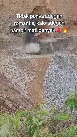 #tambangemaskalimantan #masukberandafyp #operator_excavator #Fyppppppp #trentiktok 