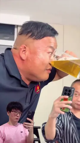 two mouths #fyp #fypシ #funny #funnyvideos  #foryoupage   