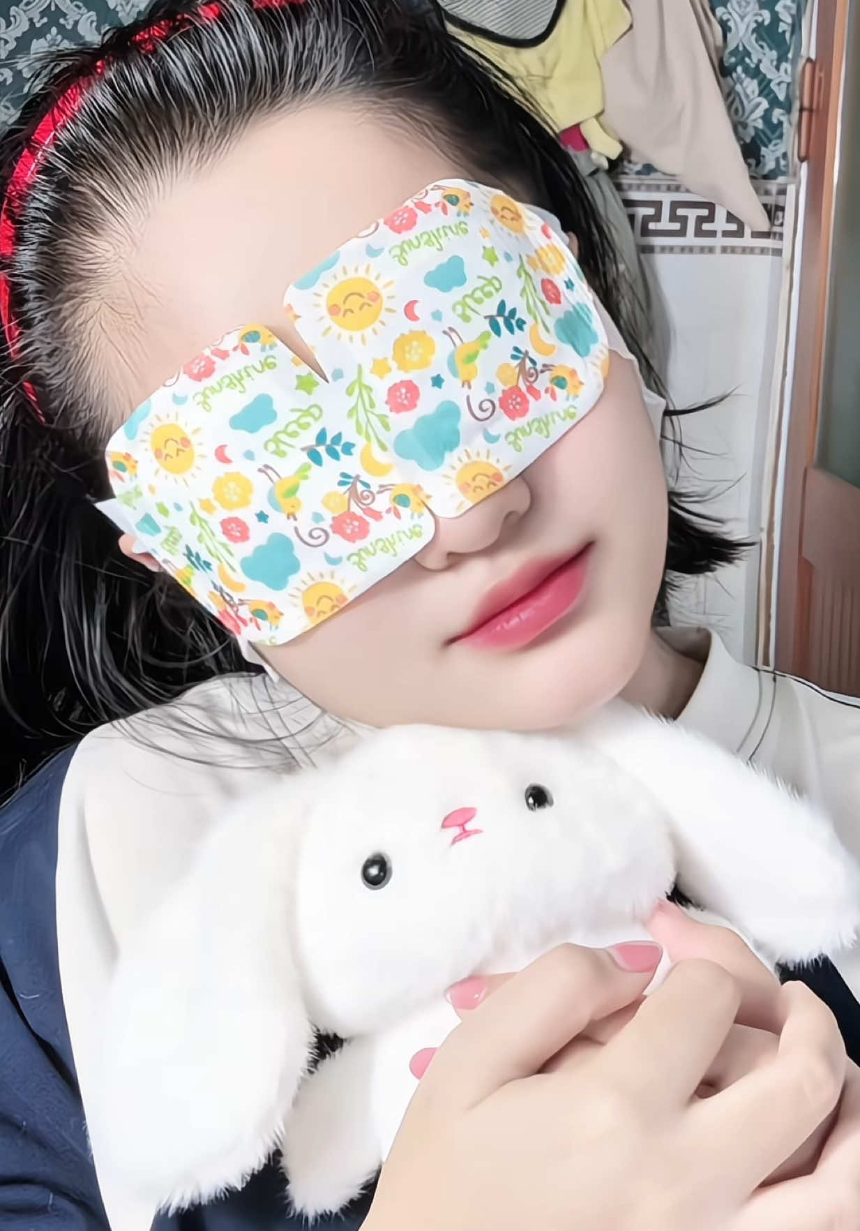 Mặt nạ xông hơi thảo dược thư giãn cho mắt, dành cho bà nào hay thức khuya mỏi mắt, mắt thâm quầng thì dùng liền em mặt nạ xông hơi mắt này đi mấy bà #moimat #matthamquang #matnaxonghoimat #matnamat #matnamatthugian 