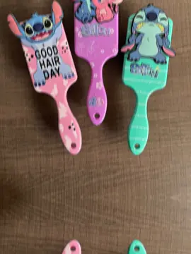 Lindos Cepillos de Stitch para el cabello Q30.00 C/u más envío 🚚 