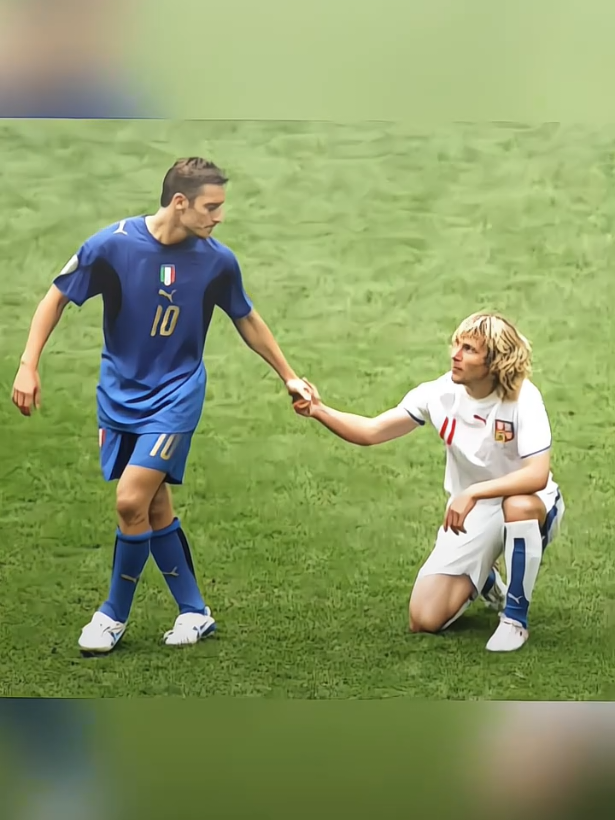 kekalahan nedved pas lawan Italy 2006 🫡 #nedved #italy #football #fyp #creatorsearchinsights 