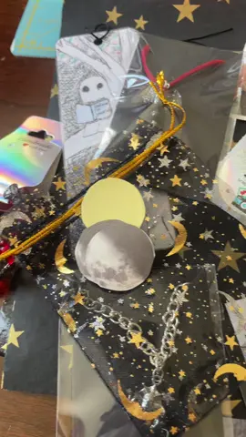 Another order on its way home!! #shopsmall #letspackanorder #shopsmall 