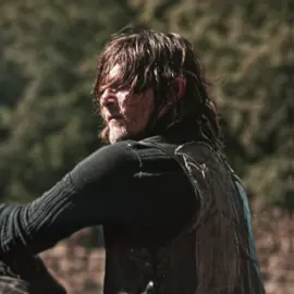 Tag the Editor in your school ✨🌠 #daryldixon #twd #normanreedus #edit #fyp 