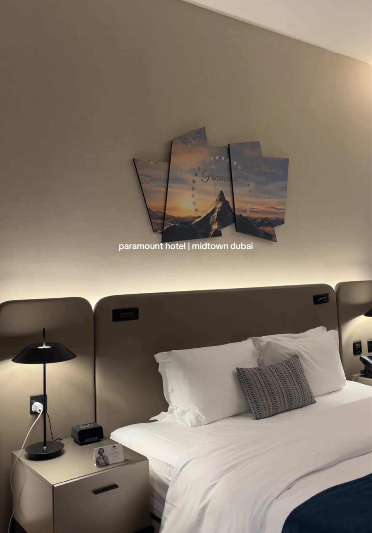 Paramount Hotel Midtown Dubai 💞 Overall 6/10 🫶 Views were incredible & the infinity pool was amazing! However the rooms were somewhat dirty, the water was unfiltered, and the pool was a trek to go to. It was also extremely crowded all day. 😓 #fyp #traveltiktok #foryoupage #dubai 