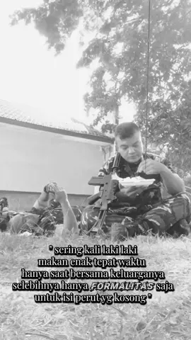 jangan lupa makan semangat & bahagia #prajurit#tni#brawijaya #bhirawaanoraga #tniindonesia🇮🇩 