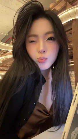 Đố ai nháy được cả hai mắt í #viral #Makeup #Outfit 