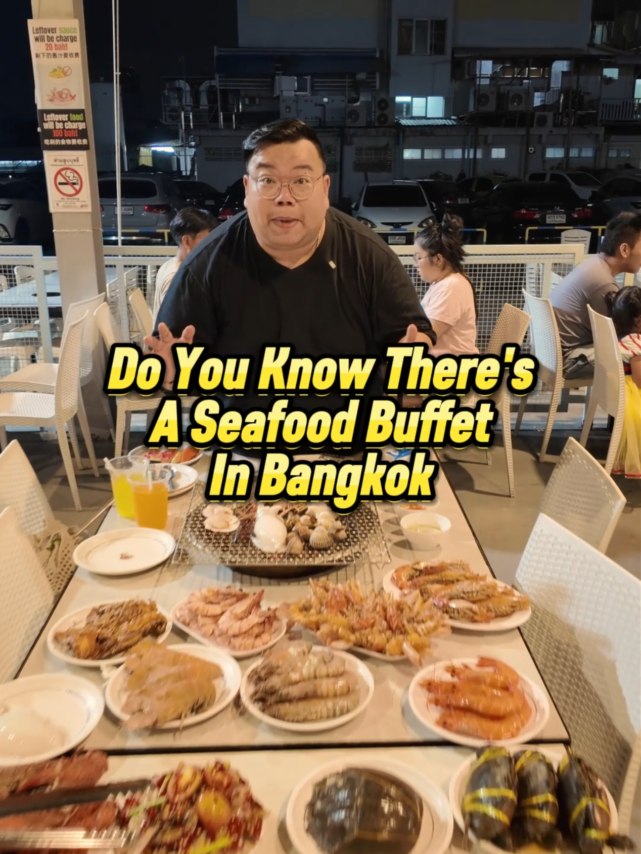 MUNGKORN SEAFOOD One of the best seafood buffet in Bangkok with over 30 different seafood and live river prawns at only 499 baht. 📍373/1 Soi Suk Sawat 27, Rat Burana, Bangkok 10140, Thailand Operating hrs: 1pm to 10pm @mungkornseafood  #buffet #seafood #bangkok #riverprawn #hojiakbo 