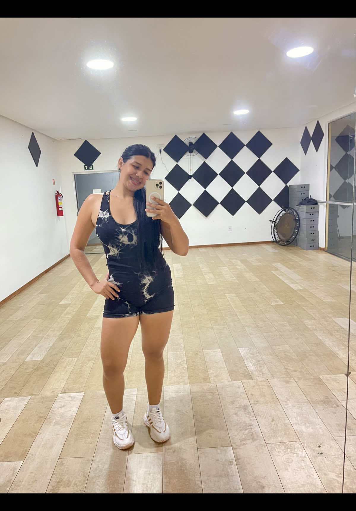Sábado também é dia de começar, boraaa 💪🏽🫡🏋🏽‍♀️  . . .  #treinoemcasa #foryoupage #academiamotivação 
