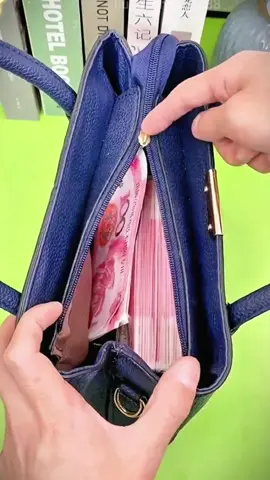 If the zippers of your clothes and bags are broken, just use this detachable zipper puller. It's easy to install with simple operation and very convenient # Zipper puller#foryou #fyp #fypシ゚ #tiktok #tiktokshop #malaysia #malaysiatiktok #goodthing 