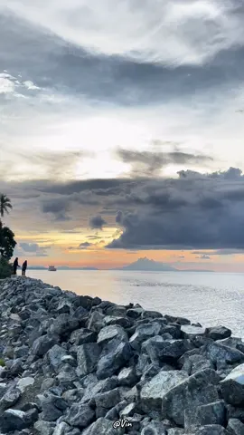 Swastamita🧡🌅✨#senjasorehari #fypage #sunset 