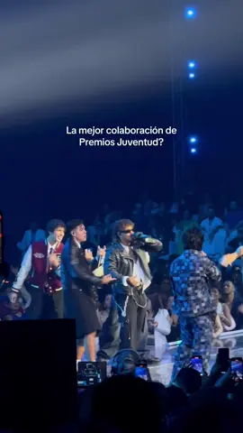 la pasamos increíble con @richyashel en los @Premios Juventud 🤩