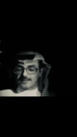 لا جيت أنا ب سامحك تبكي الجراح ما ودها مشتاق ودي أصافحك عيت يدي لا مدها آه يا لجراح راح اللي راح  وراحتي من يا ترى بيردها  يا حب ياذكرى واسم  مدري انا ابكي عليك #بدر_عبدالمحسن #B #fyp 